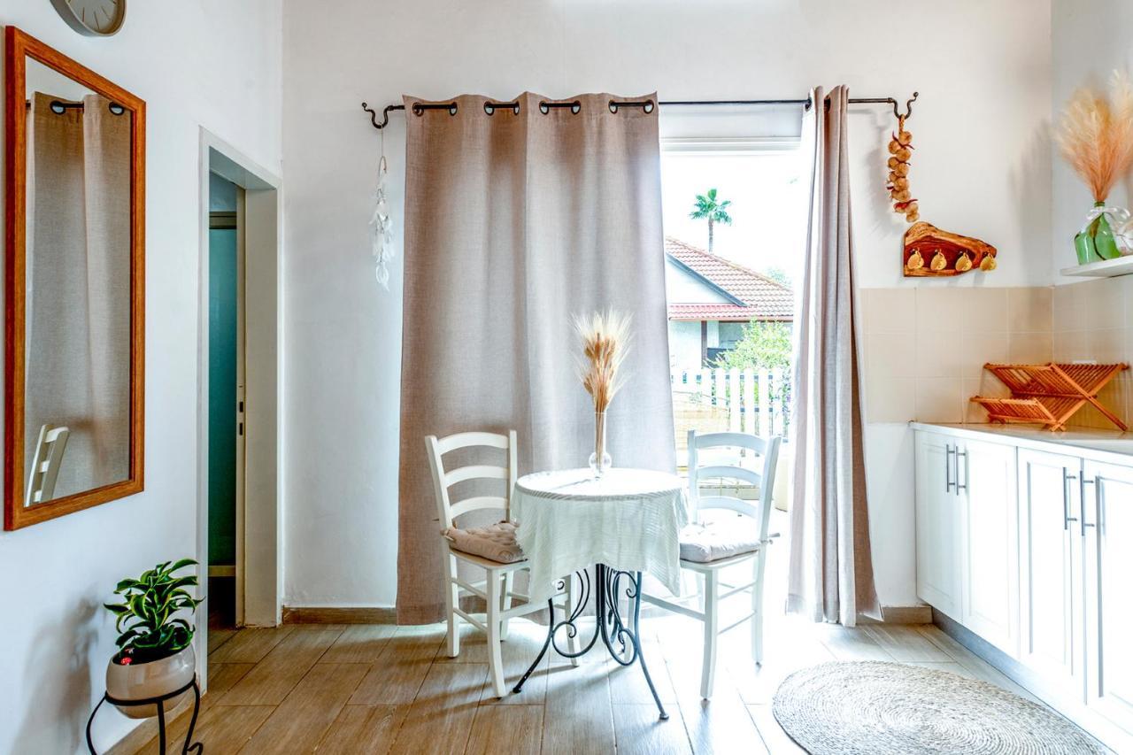 רז אירוח ברמה Villa Qaşrīn Екстериор снимка