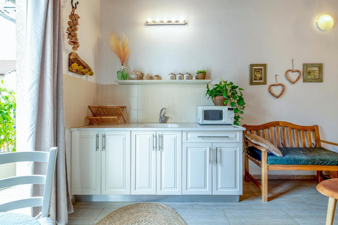 רז אירוח ברמה Villa Qaşrīn Екстериор снимка
